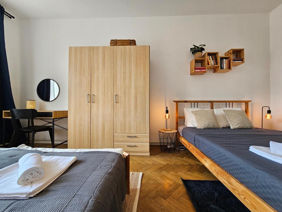 Stone Square Apartment Pozsony Kültér fotó