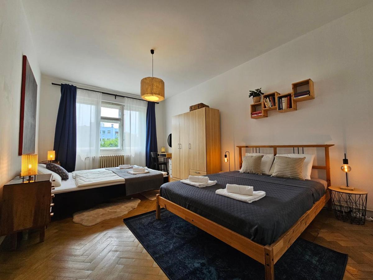 Stone Square Apartment Pozsony Kültér fotó